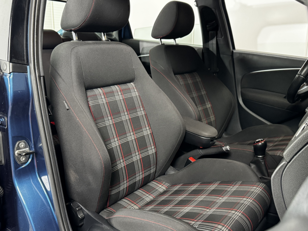 Volkswagen Polo (5) 1.8 TSI 192 GTI BMT 5 portes  (sept. 2016) (co2 140)