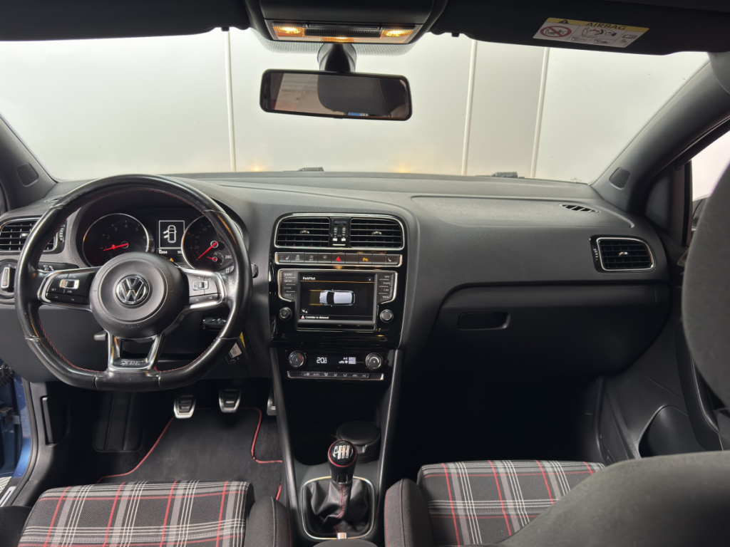 Volkswagen Polo (5) 1.8 TSI 192 GTI BMT 5 portes  (sept. 2016) (co2 140)