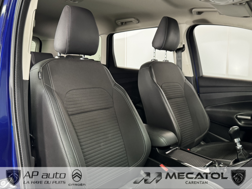 Ford Kuga (2) 2.0 TDCi 150 ch S&S 4x2Titanium