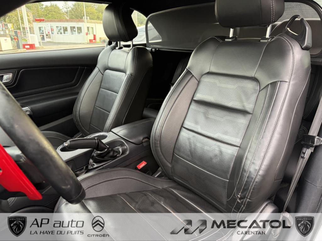 Ford Mustang (6) Convertible V8 BVA10 GT