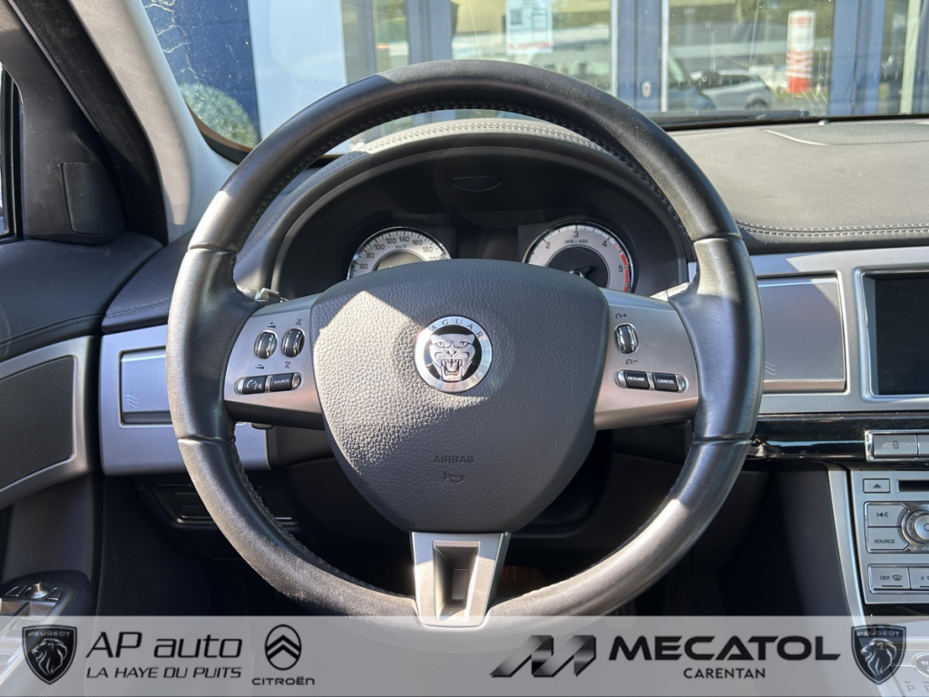 Jaguar XF V6 3.0D LUXE PREMIUM