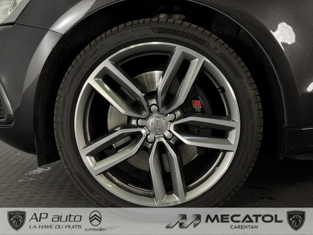 Audi SQ5 3.0 V6 BiTDI 326 Quattro Tiptronic 8 5 portes  (oct. 2015) (co2 174)