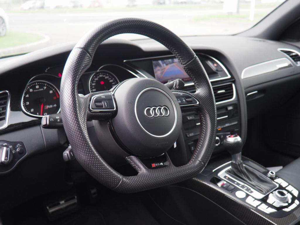 Audi RS4 Avant (4) V8 4.2 FSI S-tronic 7 quattro