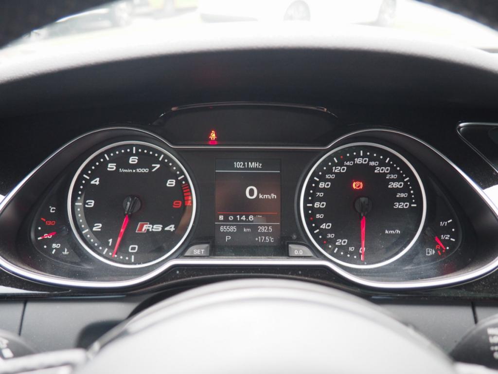 Audi RS4 Avant (4) V8 4.2 FSI S-tronic 7 quattro