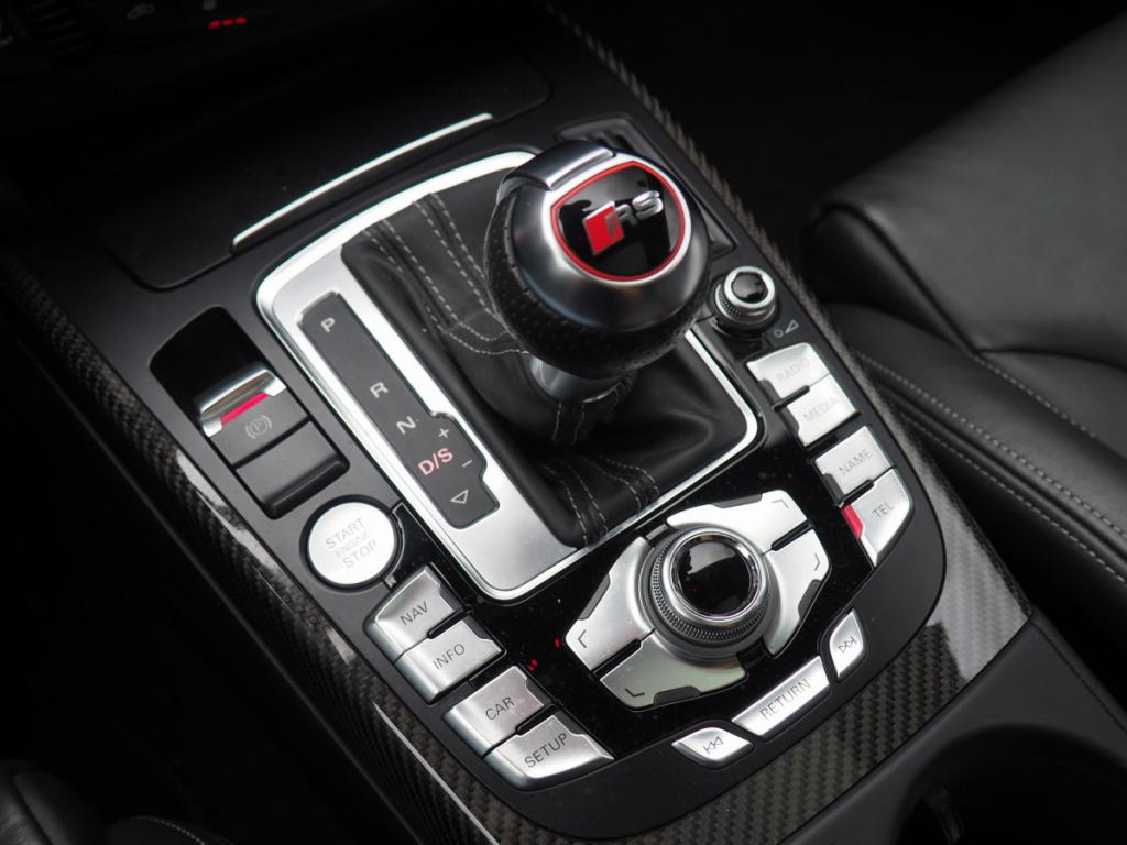 Audi RS4 Avant (4) V8 4.2 FSI S-tronic 7 quattro