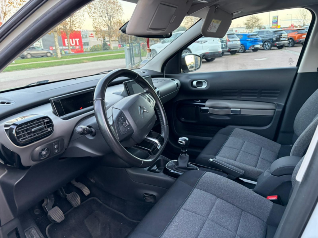 Citroën C4 Cactus BlueHDi 100 S&S BVM6 Feel (AM24)  5 portes  (janv. 2019) (co2 98)