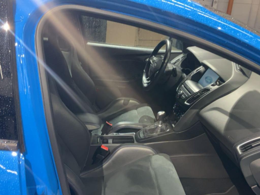 Ford Focus (3) 5P - 2.3 EcoBoost 350 ch S&S RS