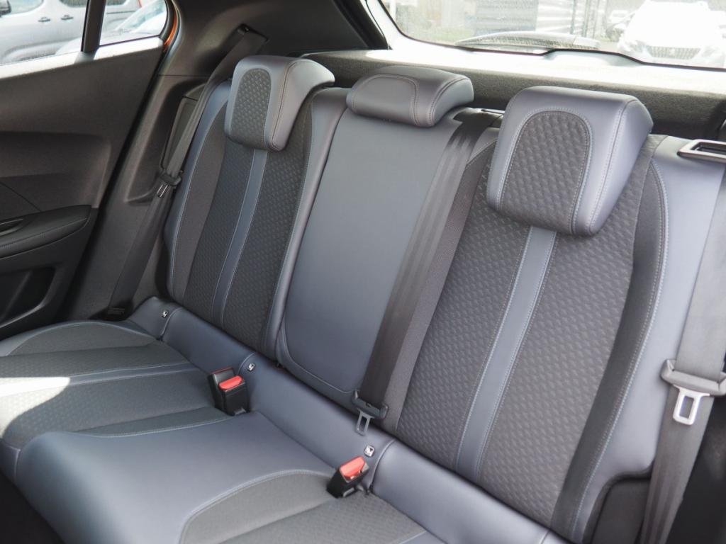 Peugeot 2008 Puretech 110 S&S ALLURE