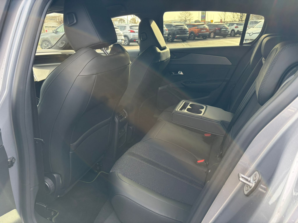 Peugeot 308 (3) 1.5 BLUEHDI 130 AUTO 8 GT