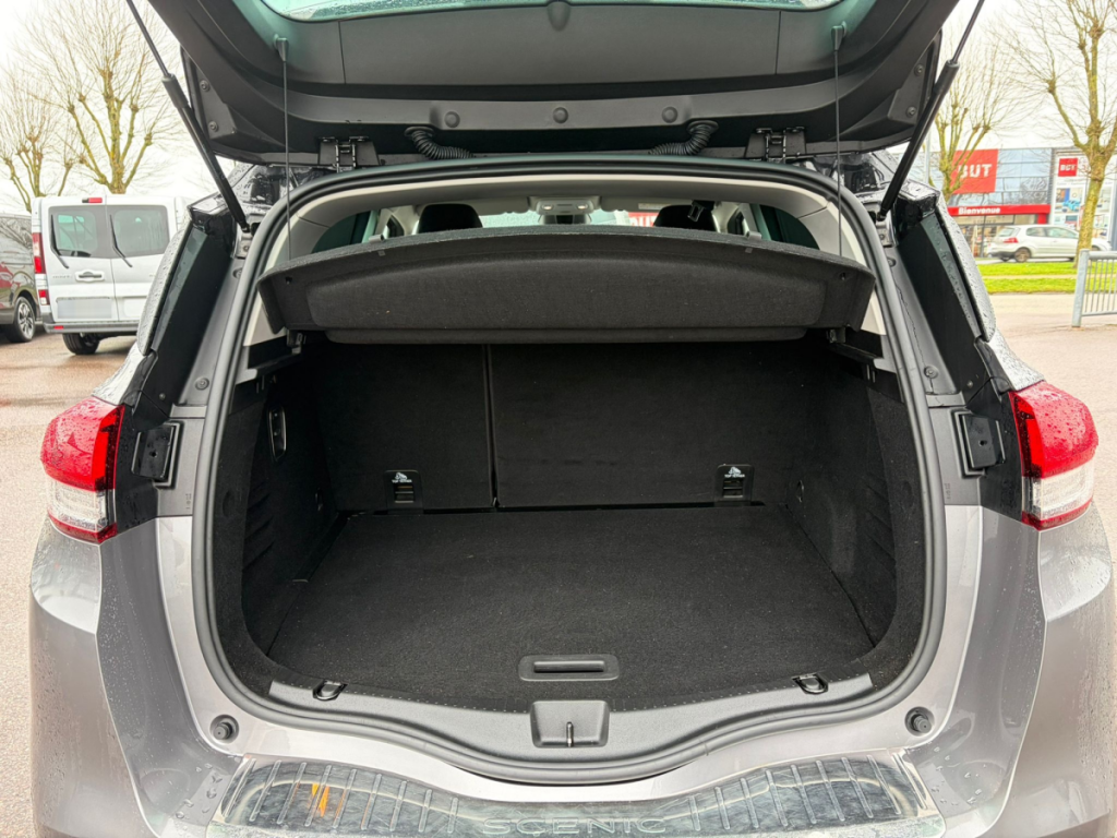 Renault Scénic (4) Business Intens Blue dCi 120 EDC