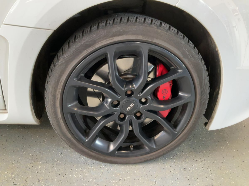 Renault Mégane Coupé Renault Sport (3) R.S. 2.0T 275 S&S E6 sans plomb 95 3 portes Coupé (oct. 20