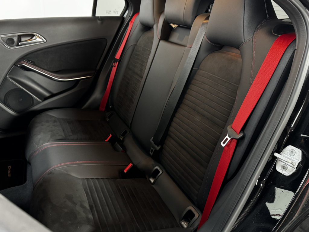 Mercedes Classe A Berline (3) Mercedes-AMG A 45 4MATIC