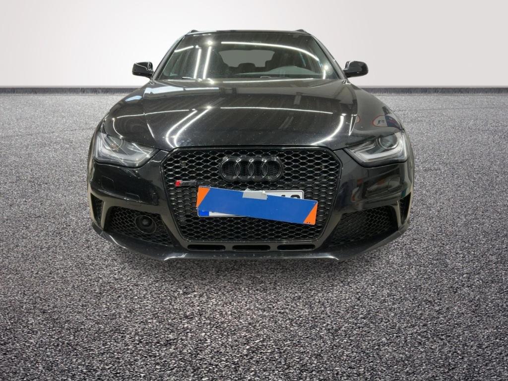 Audi RS4 Avant (4) V8 4.2 FSI S-tronic 7 quattro
