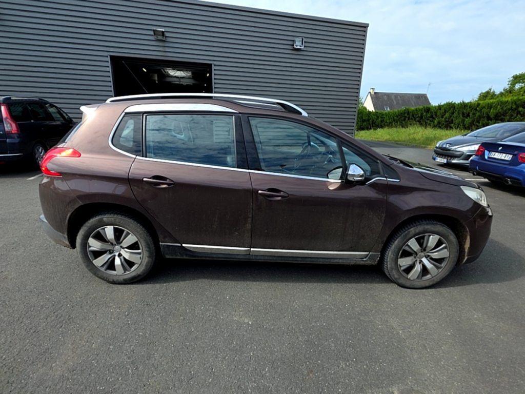 Peugeot 2008 1.6 E-HDi 92 Allure Uniquement pour les professionnel de l'automobile