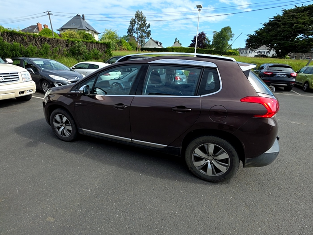 Peugeot 2008 1.6 E-HDi 92 Allure Uniquement pour les professionnel de l'automobile