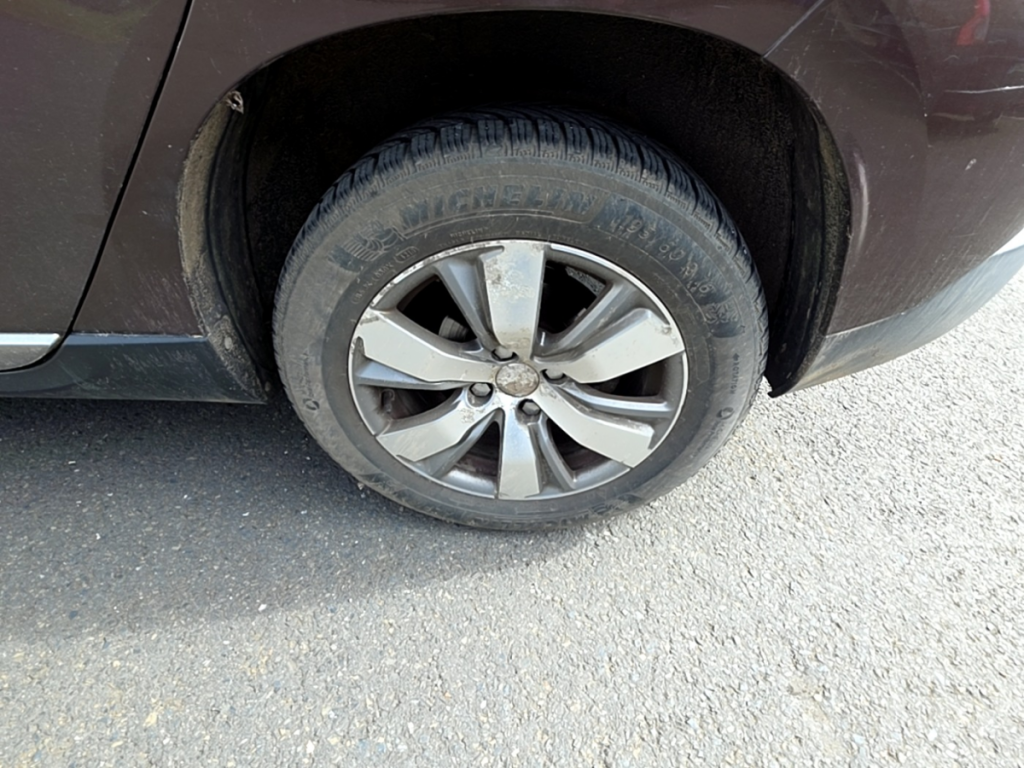 Peugeot 2008 1.6 E-HDi 92 Allure Uniquement pour les professionnel de l'automobile