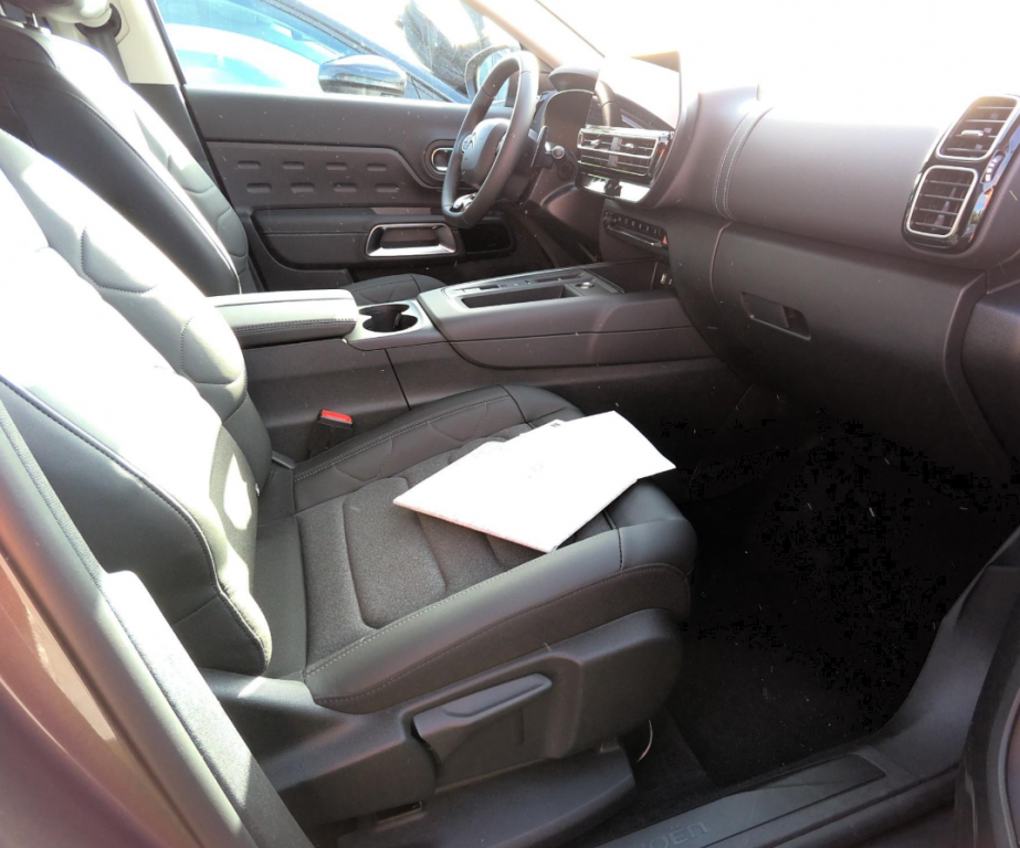 Citroën C5 Aircross (2) Hybride 145ch auto MAX (AM10)  5 portes  (juil. 2025) (co2 122)