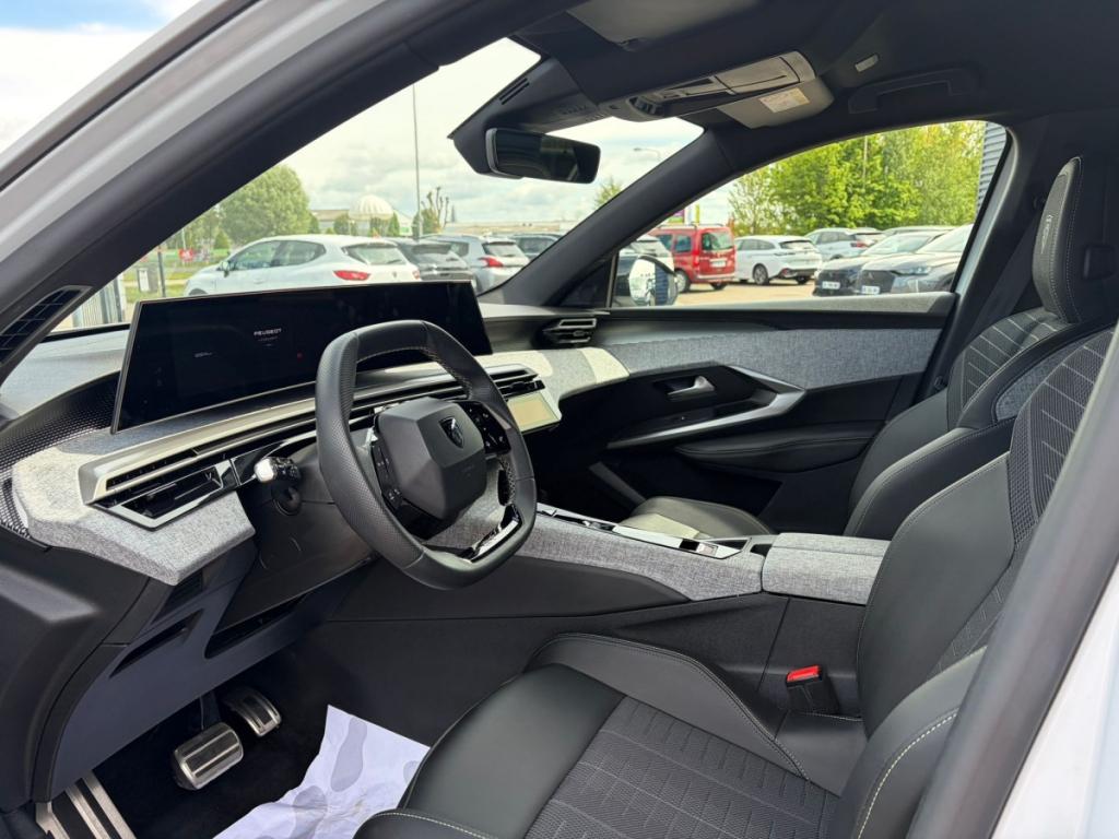 Peugeot 5008 (3) 1.2 HYBRID 145 E-DCS6 GT