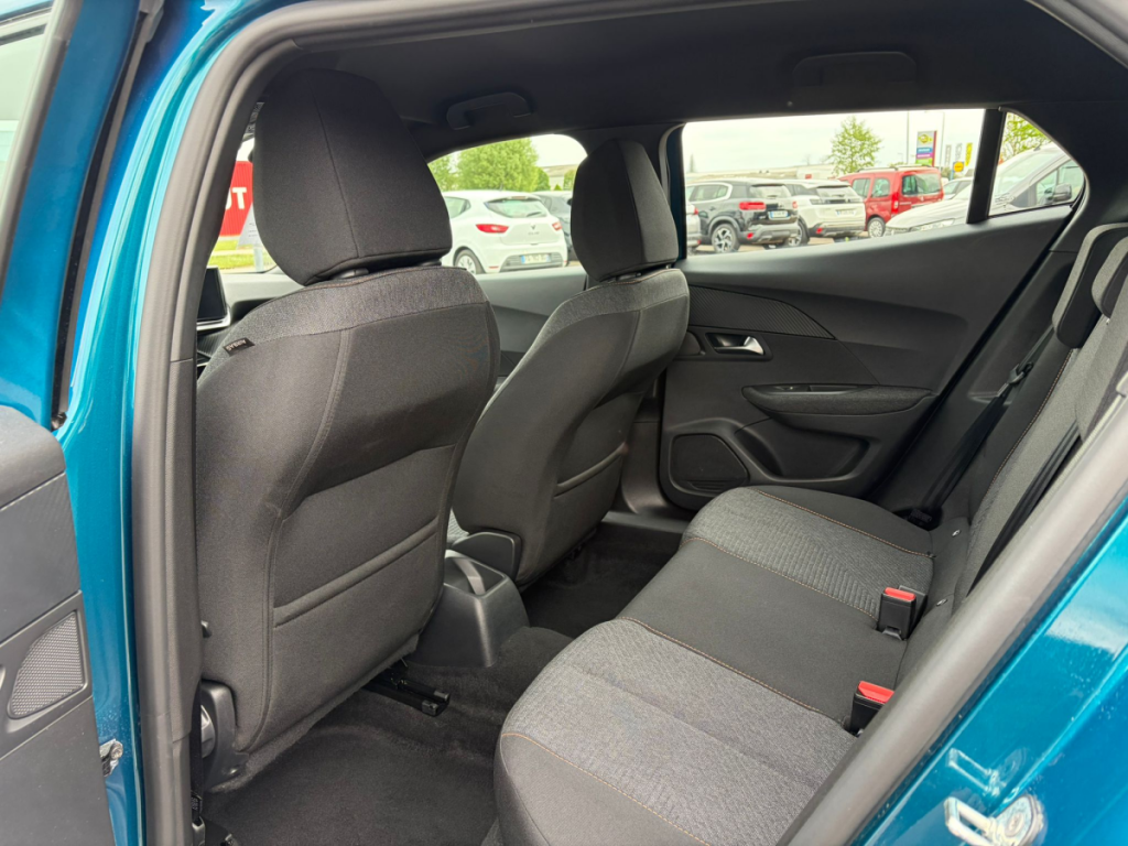 Peugeot 2008 (2) Hybrid 145 e-DCS6 STYLE
