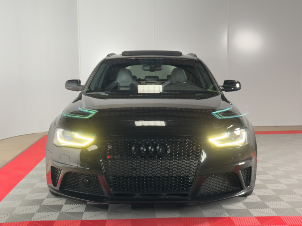 Audi RS4 Avant (4) V8 4.2 FSI S-tronic 7 quattro