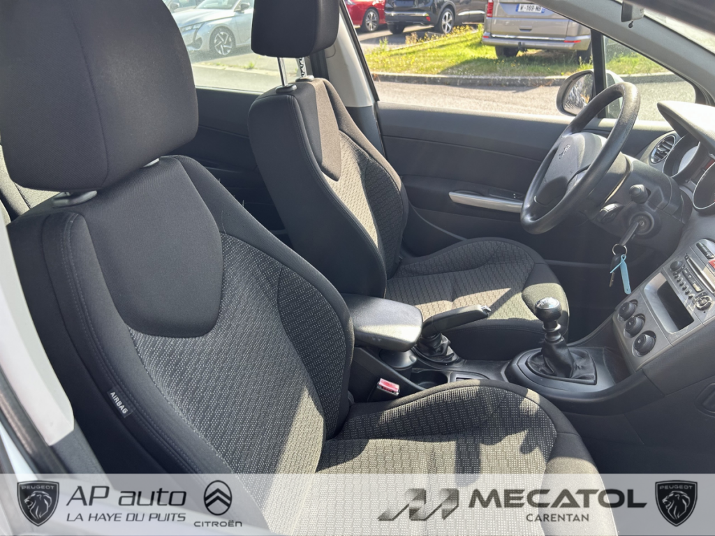 Peugeot 308 SW 1.6 HDI 112 FAP CONFORT PACK vendu dans l'état uniquement aux professionnels de l'au