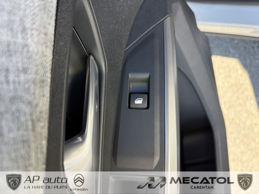 Peugeot 5008 (3) 1.2 HYBRID 136 E-DCS6 ALLURE