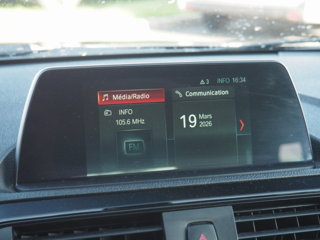 Bmw Série 1 (2) 118d Business Design (F20 LCI)  5 portes  (janv. 2018) (co2 109)